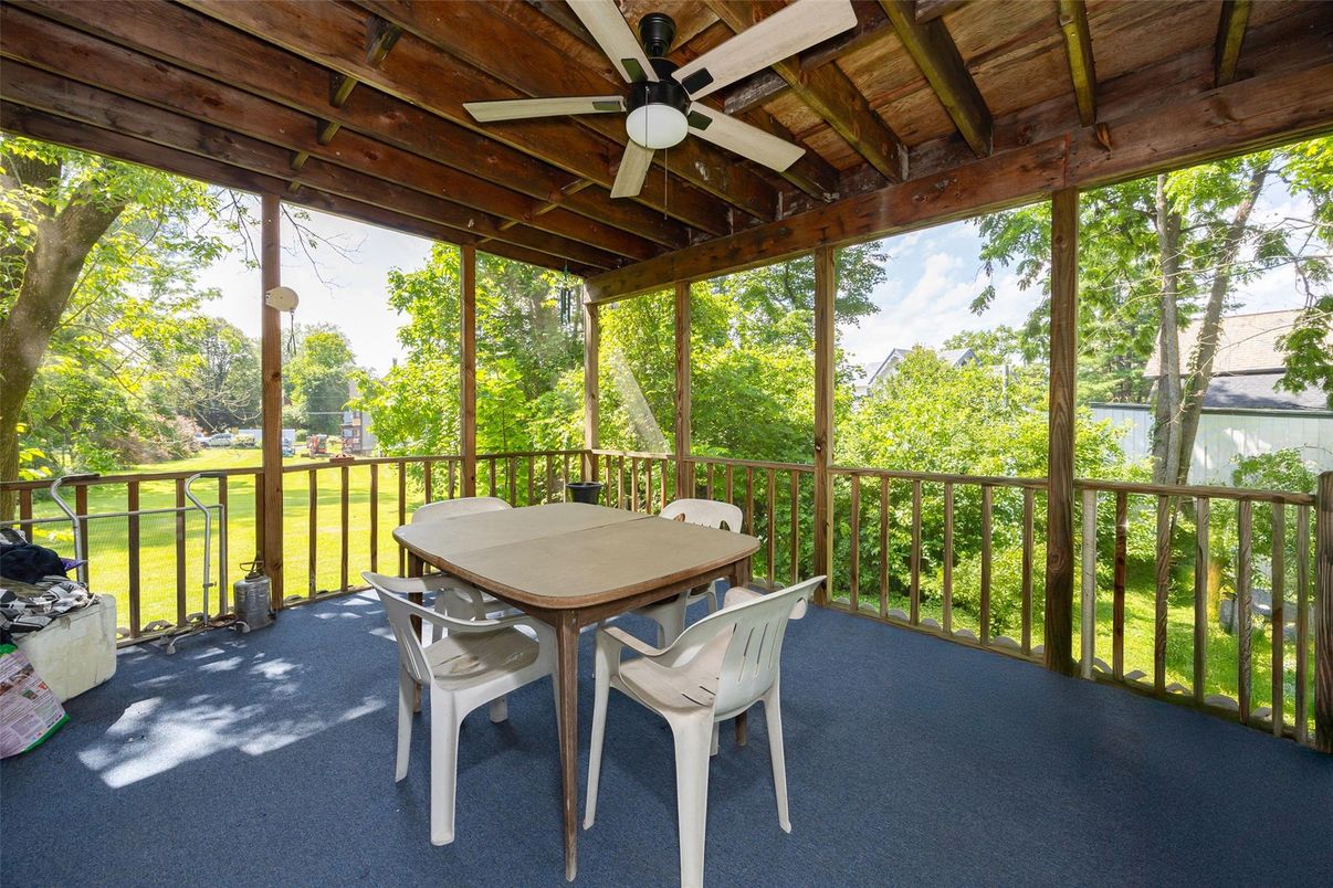 Dining room, Interior, Sun Room, Wooden Beams, Wooden Ceilings