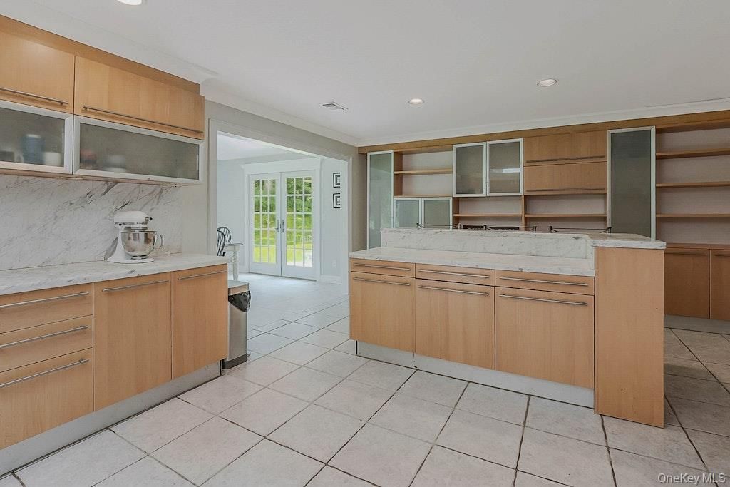 Interior, Kitchen, Marble Walls, Recessed Lighting