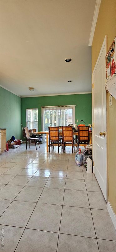 Dining room, Interior