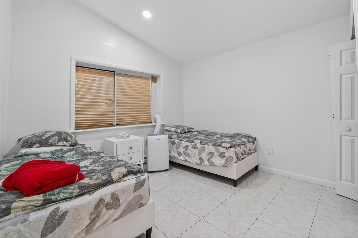 Bedroom, Interior, Marble, Recessed Lighting