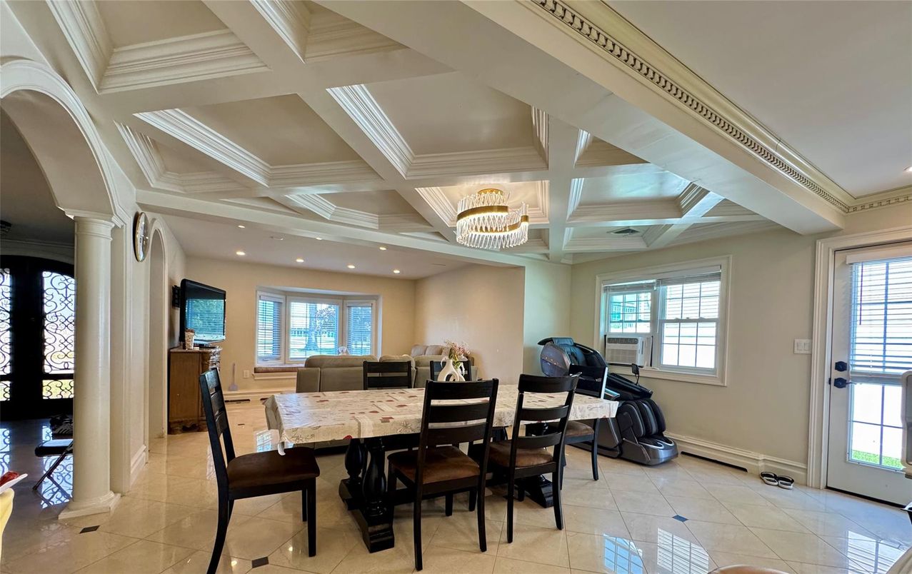 Chandelier, Dining room, Interior, Recessed Lighting