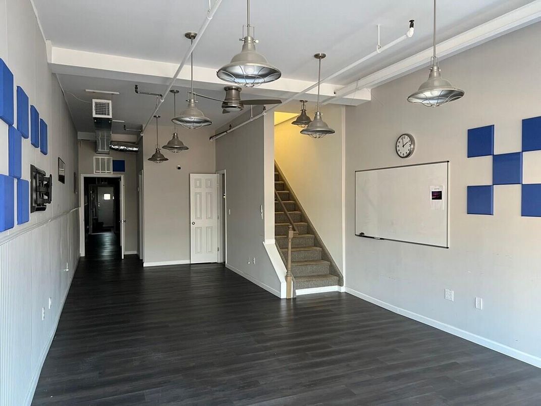 Interior, Pendant Lights, Wood Texture Flooring
