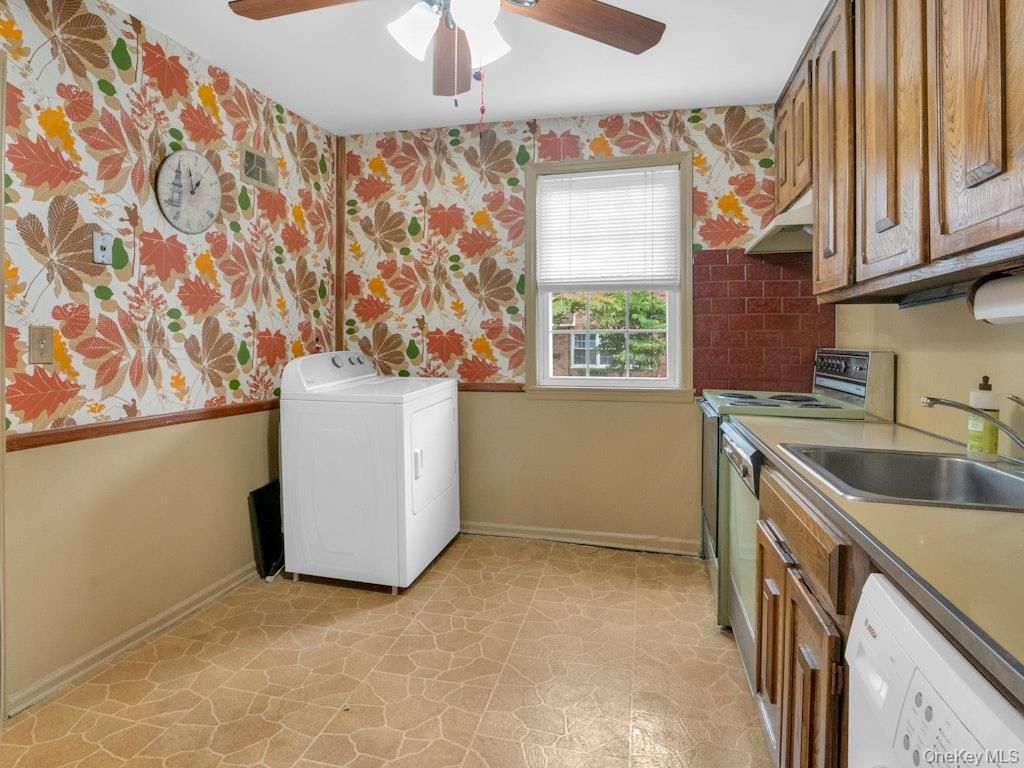 Interior, Kitchen, Washer