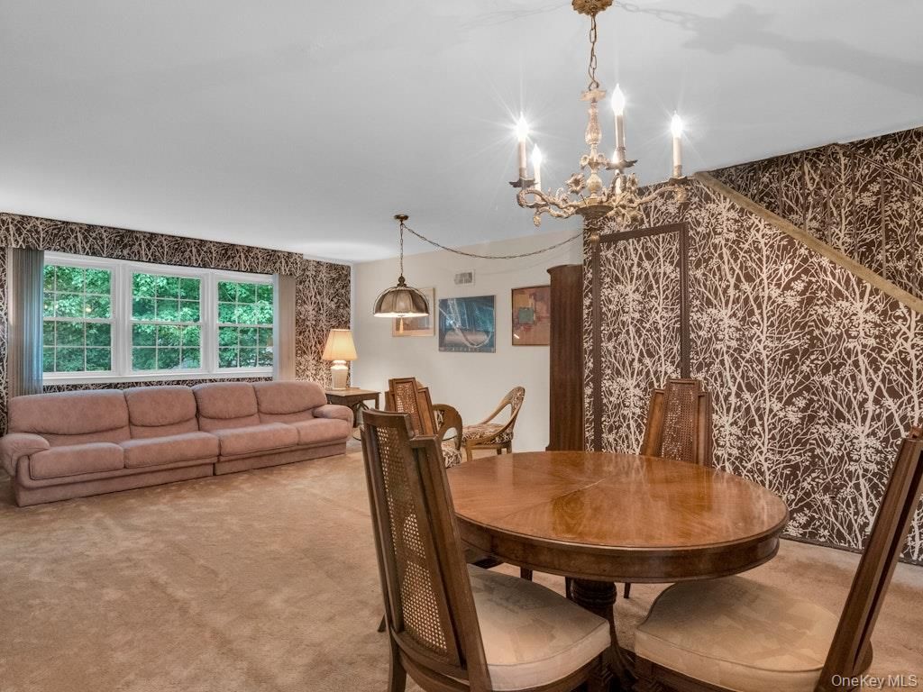 Chandelier, Dining room, Interior, Living room, Pendant Lights