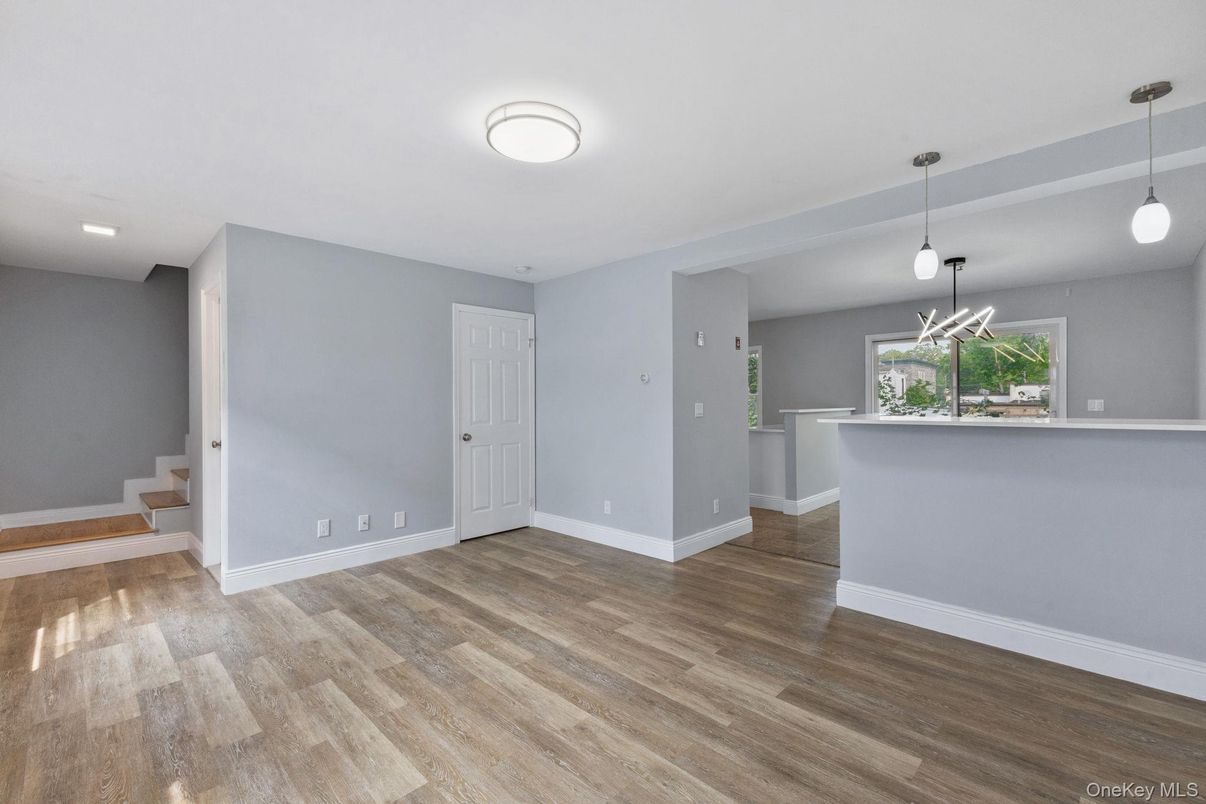 Empty room, Interior, Pendant Lights, Recessed Lighting, Wood Texture Flooring