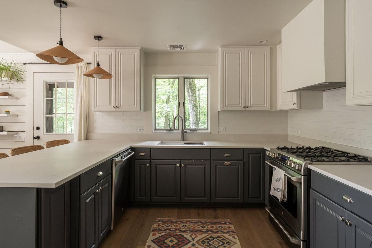 Interior, Kitchen, Pendant Lights, Wood Texture Flooring