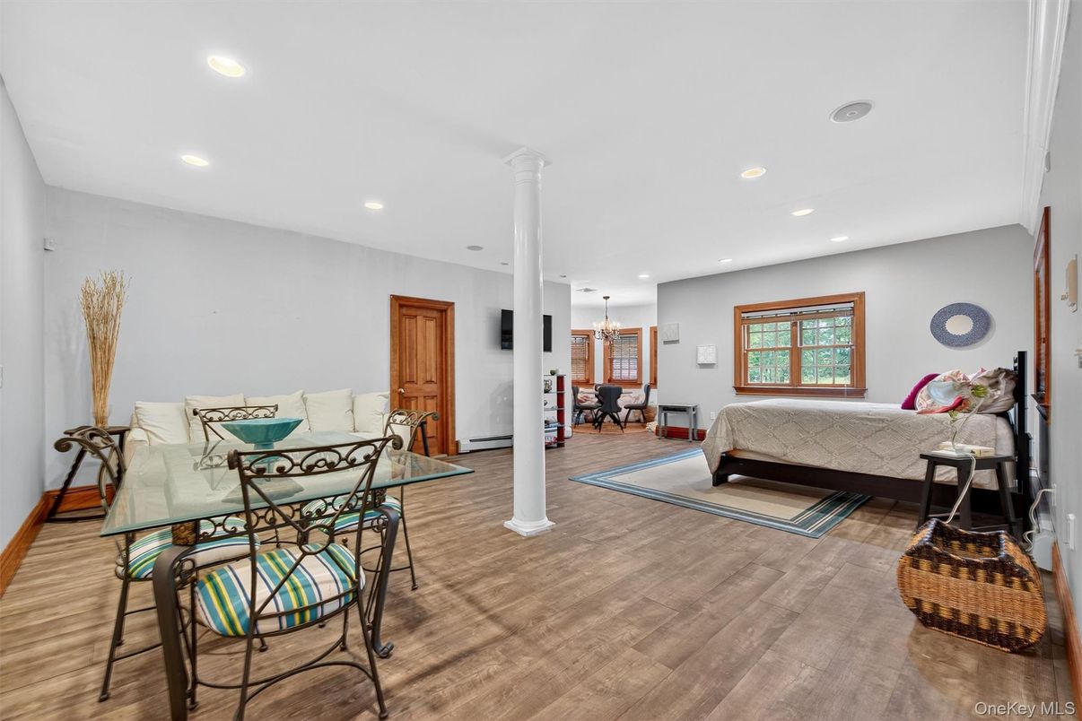 Bedroom, Dining room, Interior, Recessed Lighting, Wood Texture Flooring