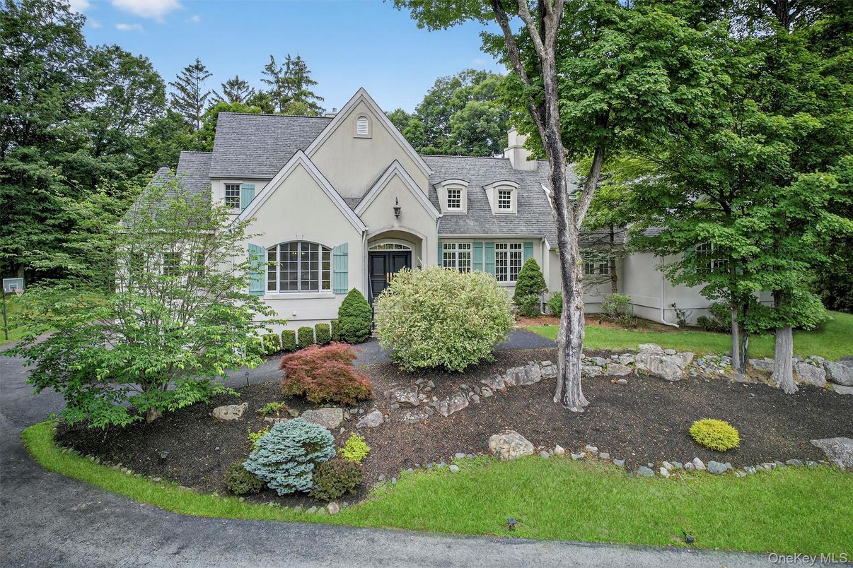 Exterior, Facade, Tudor Revival