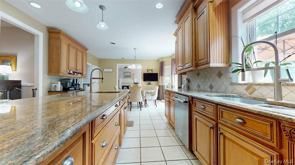 Dining room, Interior, Kitchen, Pendant Lights, Recessed Lighting