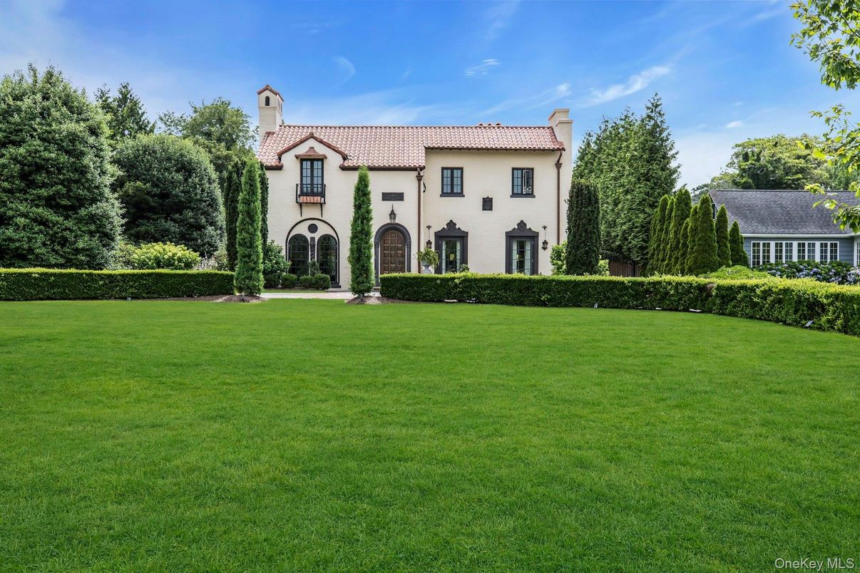 Backyard, Exterior, Facade, Spanish Mediterranean