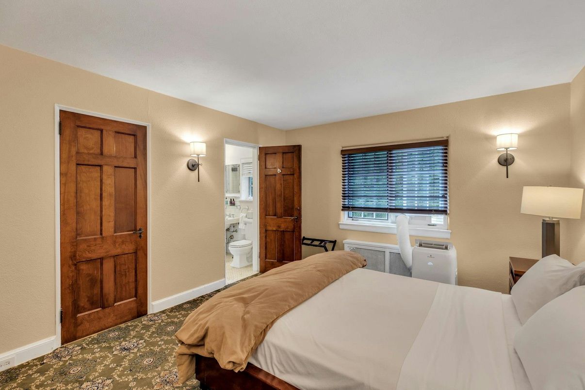 Bathroom, Bedroom, Interior