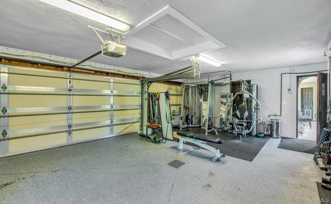 Fitness Equipment, Garage, Interior
