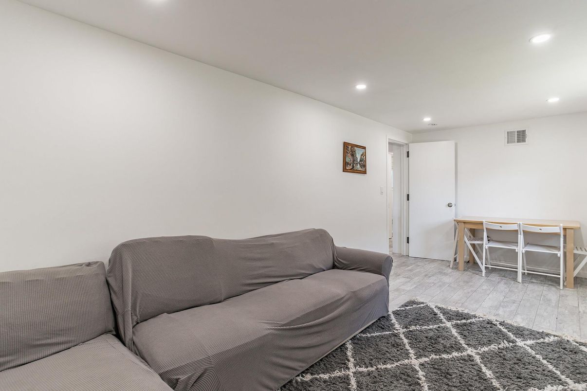 Interior, Recessed Lighting