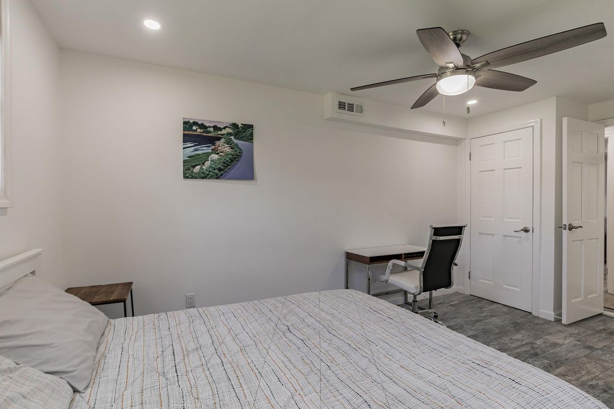 Bedroom, Home Office, Interior, Recessed Lighting