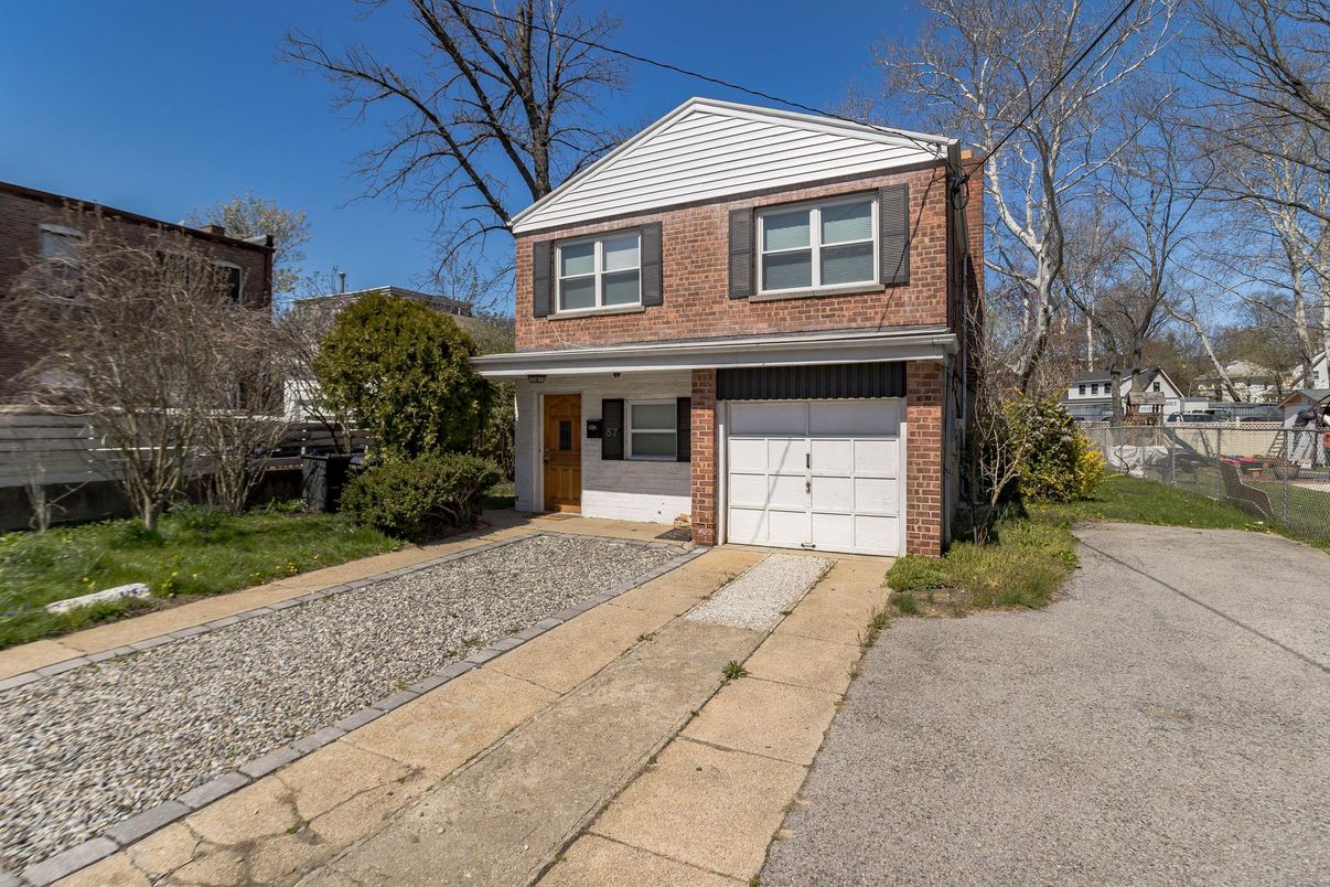 Attached, Exterior, Facade, Brick Facade, Brick Traditional