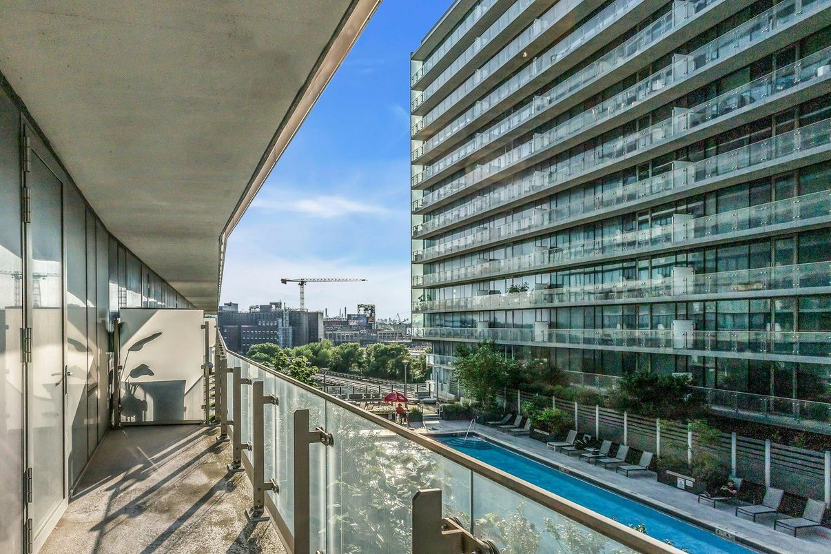 Exterior, Pool, Other