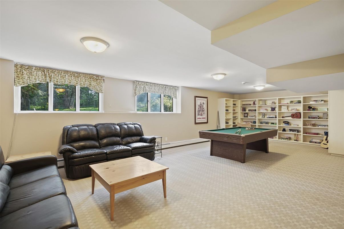 Billiard Table, Game Room, Interior, Living room