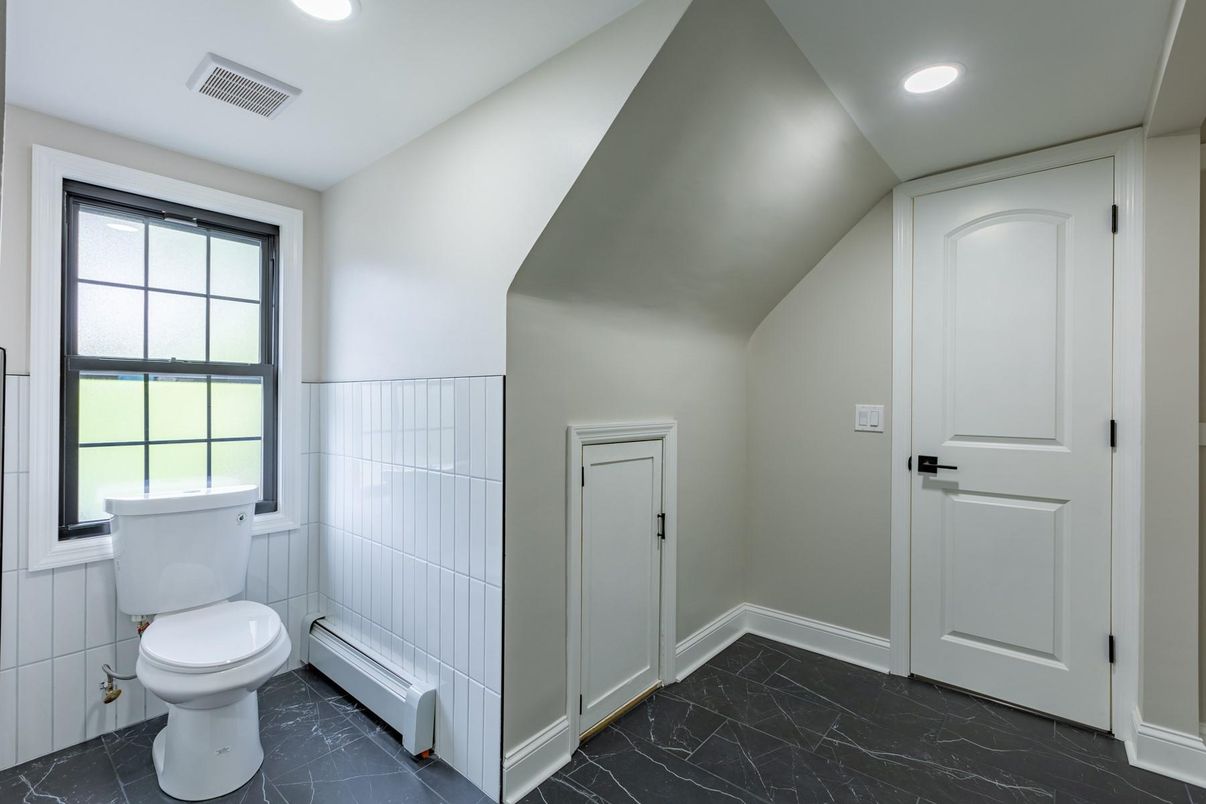 Bathroom, Interior, Marble, Recessed Lighting