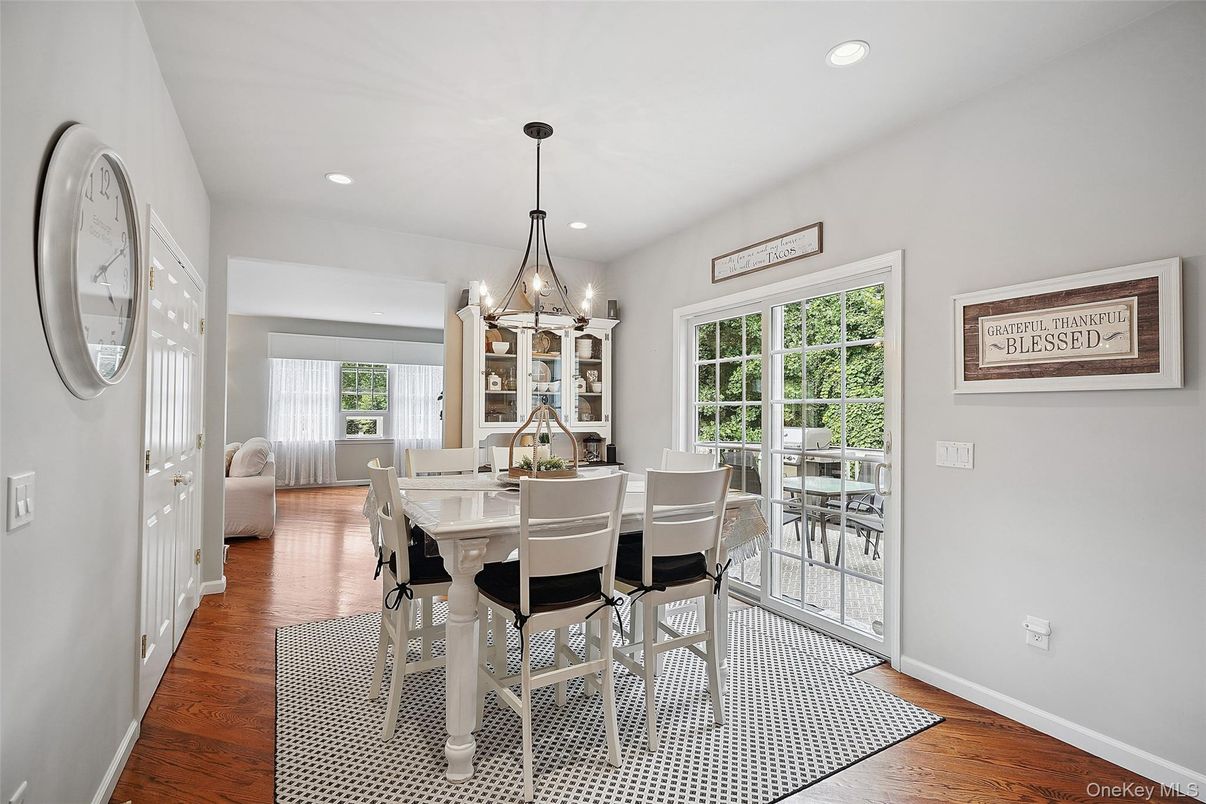 Dining room, Interior, Pendant Lights, Recessed Lighting, Wood Texture Flooring