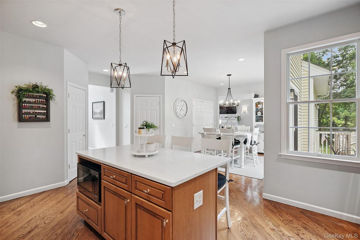 Chandelier, Dining room, Interior, Pendant Lights, Recessed Lighting, Wood Texture Flooring