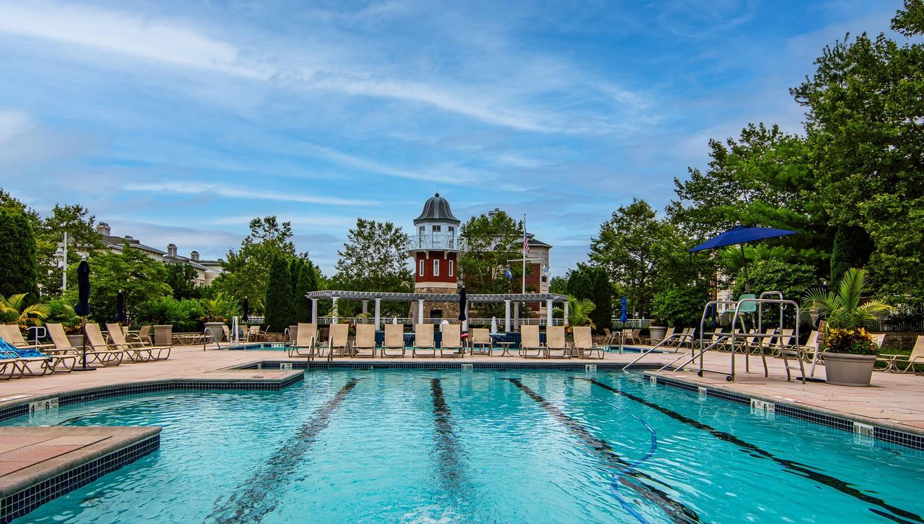 Exterior, Playground, Pool