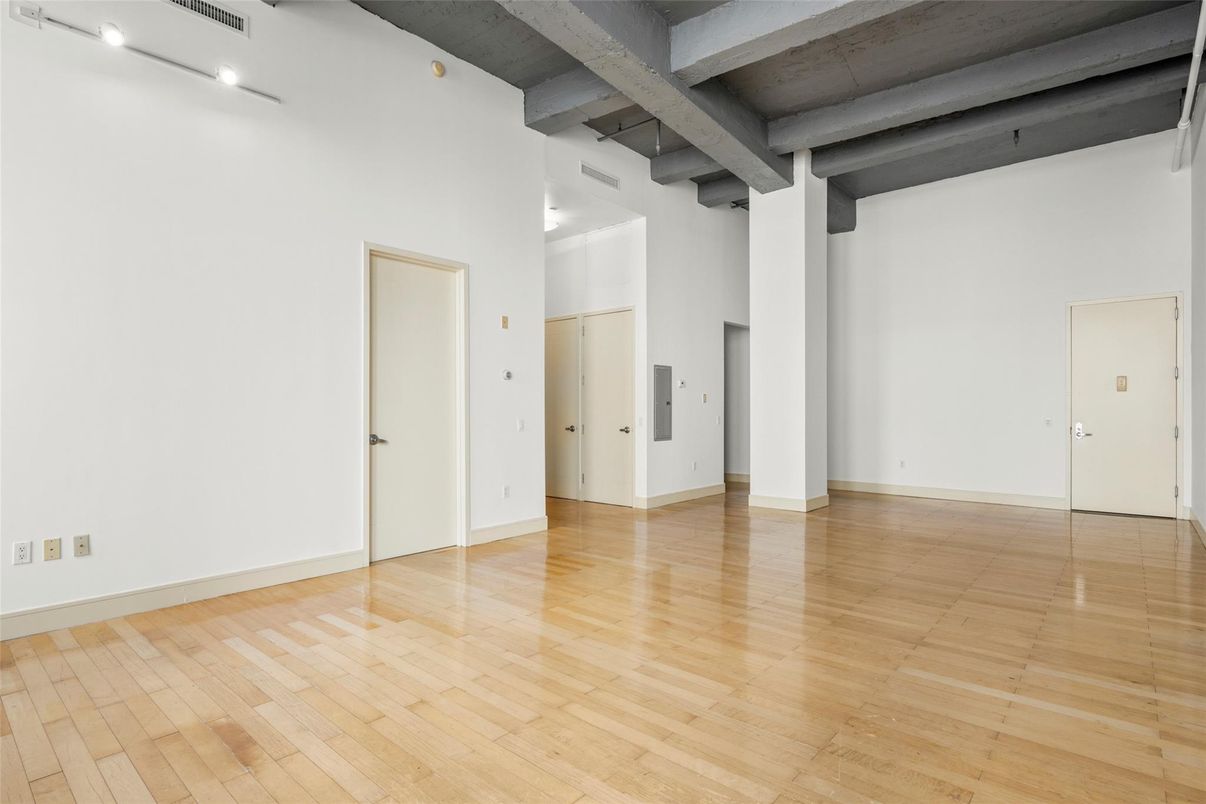 Empty room, Interior, Wooden Beams, Wood Texture Flooring