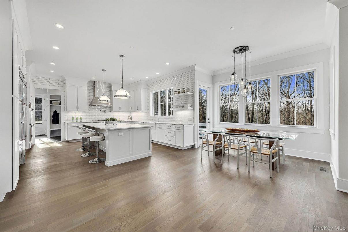 Dining room, Interior, Kitchen, Pendant Lights, Recessed Lighting, Wood Texture Flooring