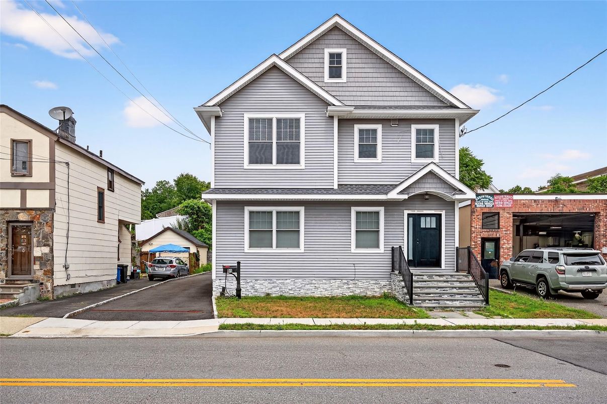 Detached Garage, Exterior, Facade, Queen Anne Victorian
