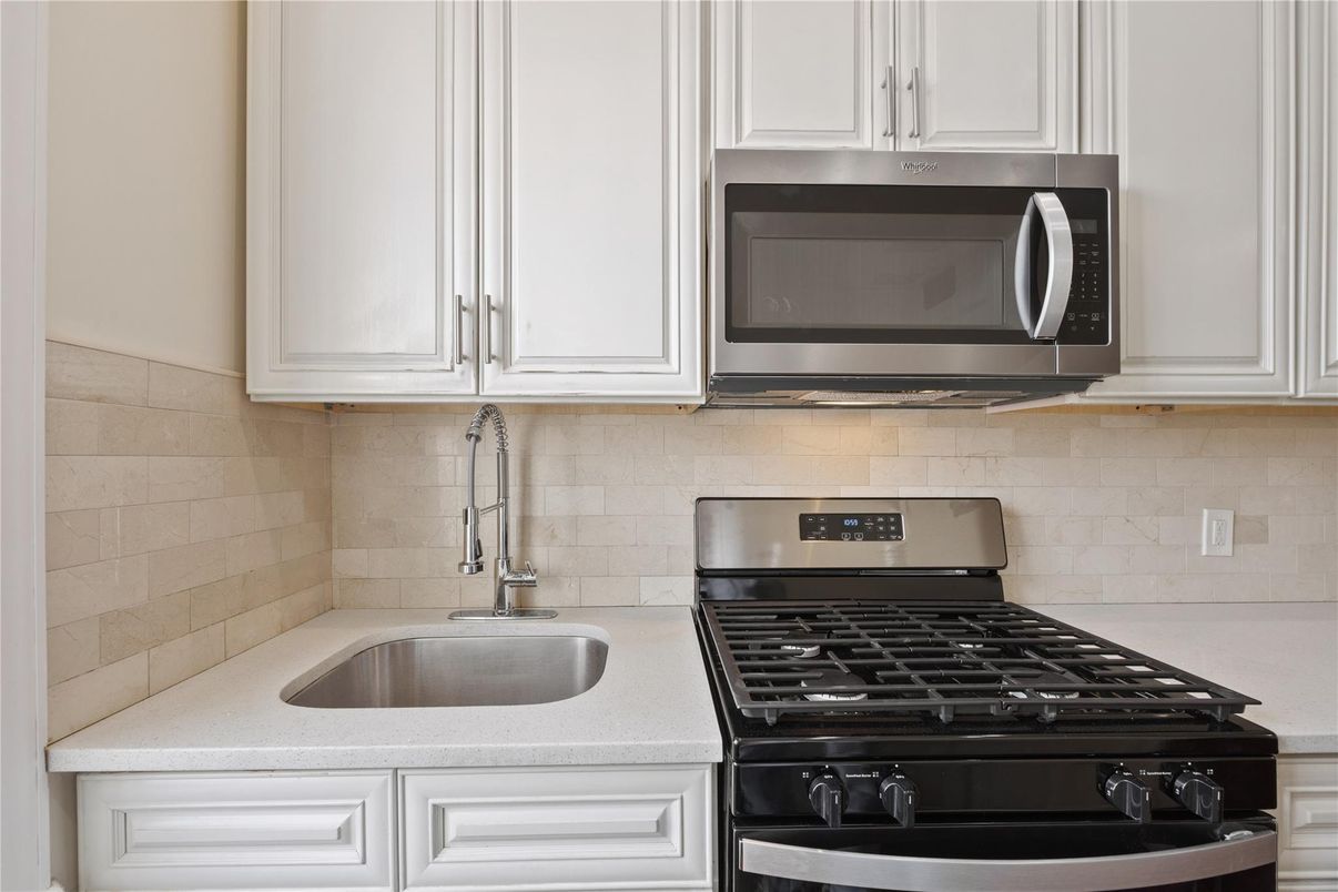 Interior, Kitchen, Stainless Steel Appliances