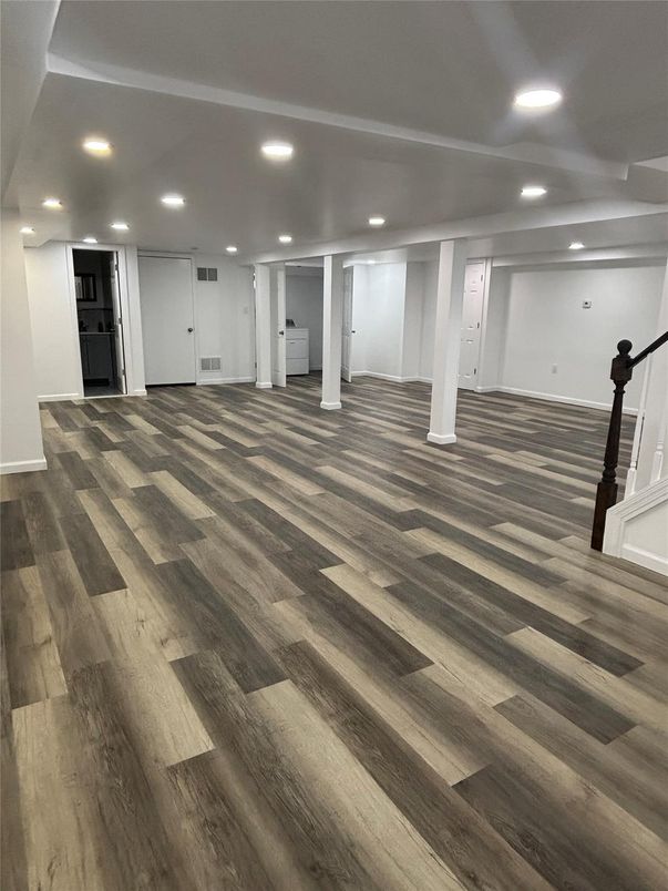Empty room, Interior, Recessed Lighting, Wood Texture Flooring