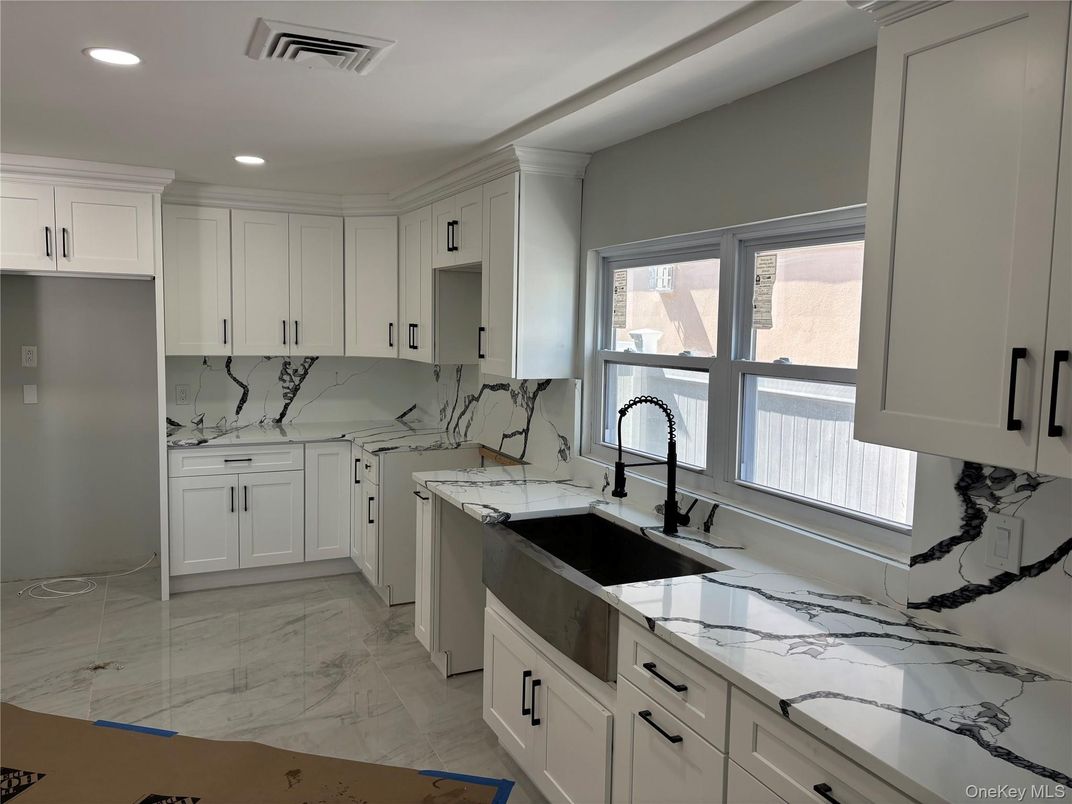 Interior, Kitchen, Marble, Recessed Lighting