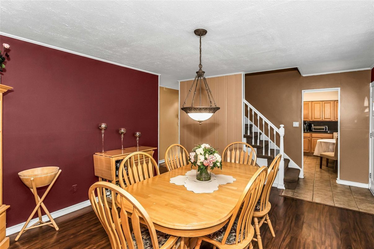 Dining room, Interior, Kitchen, Pendant Lights, Wood Texture Flooring