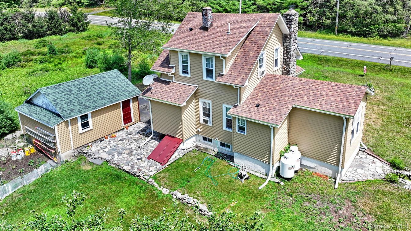 Exterior, Drone
