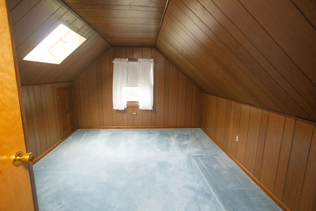 Empty room, Interior, Wooden Ceilings, Wooden Walls