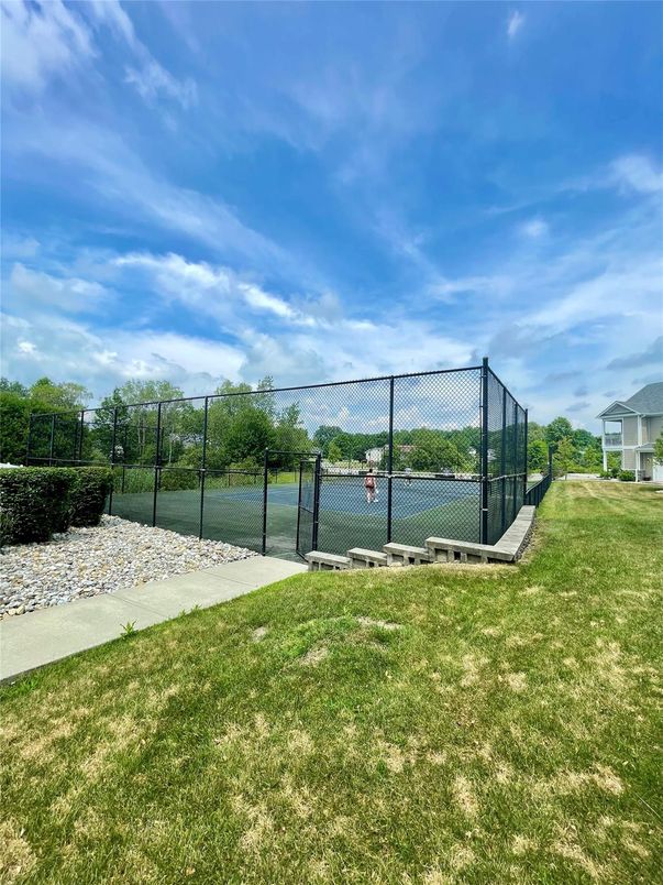 Exterior, Tennis Courts