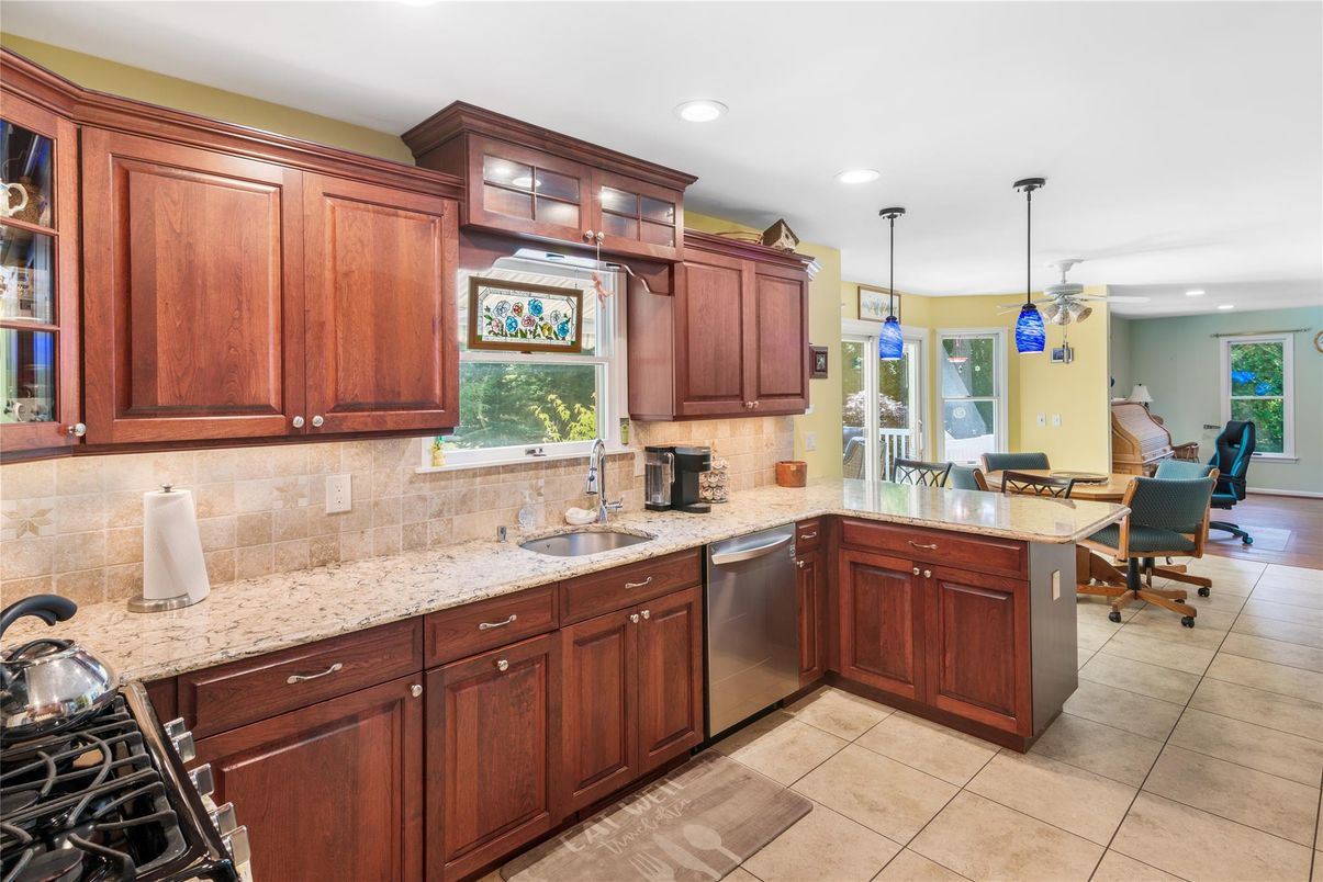 Dining room, Interior, Kitchen, Pendant Lights, Recessed Lighting