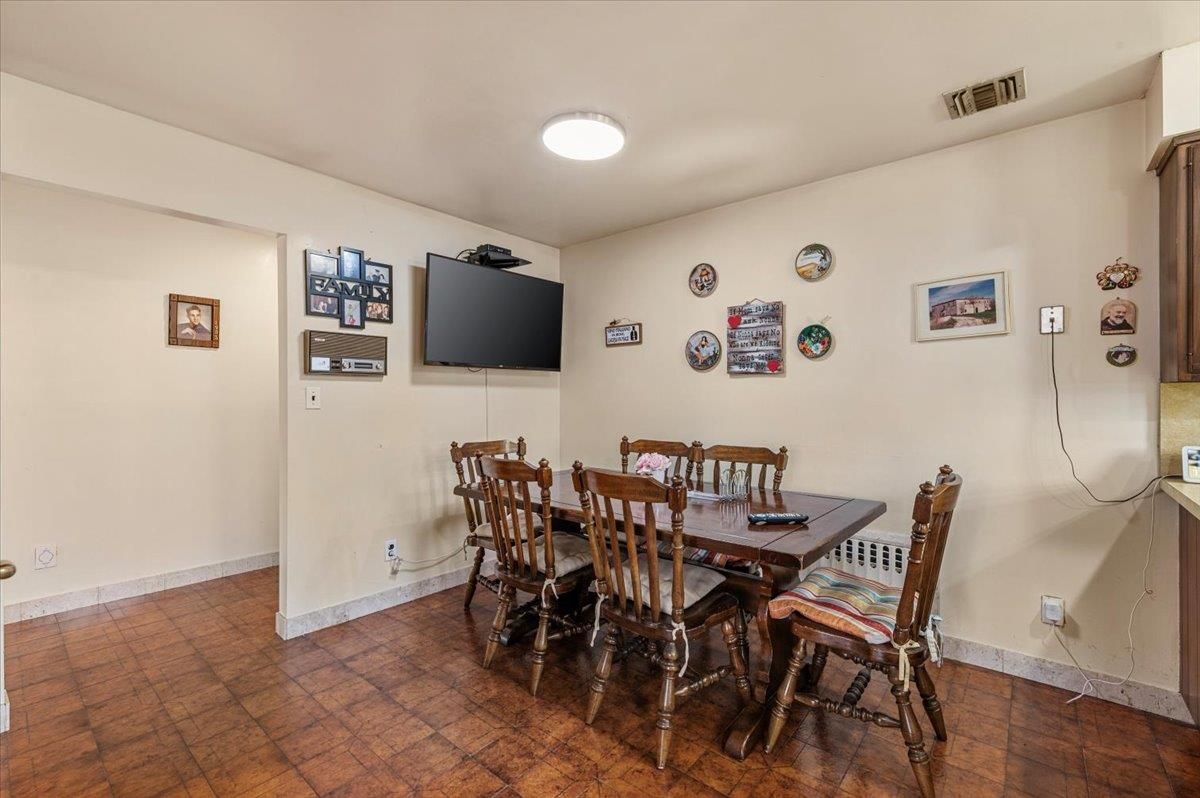 Dining room, Interior