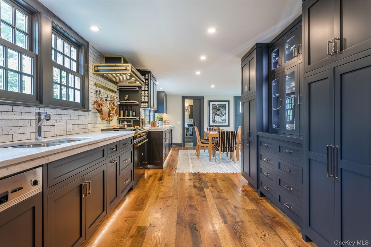 Dining room, Interior, Kitchen, Recessed Lighting, Wood Texture Flooring