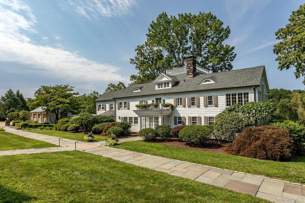 Backyard, Exterior, Facade, French Provincial