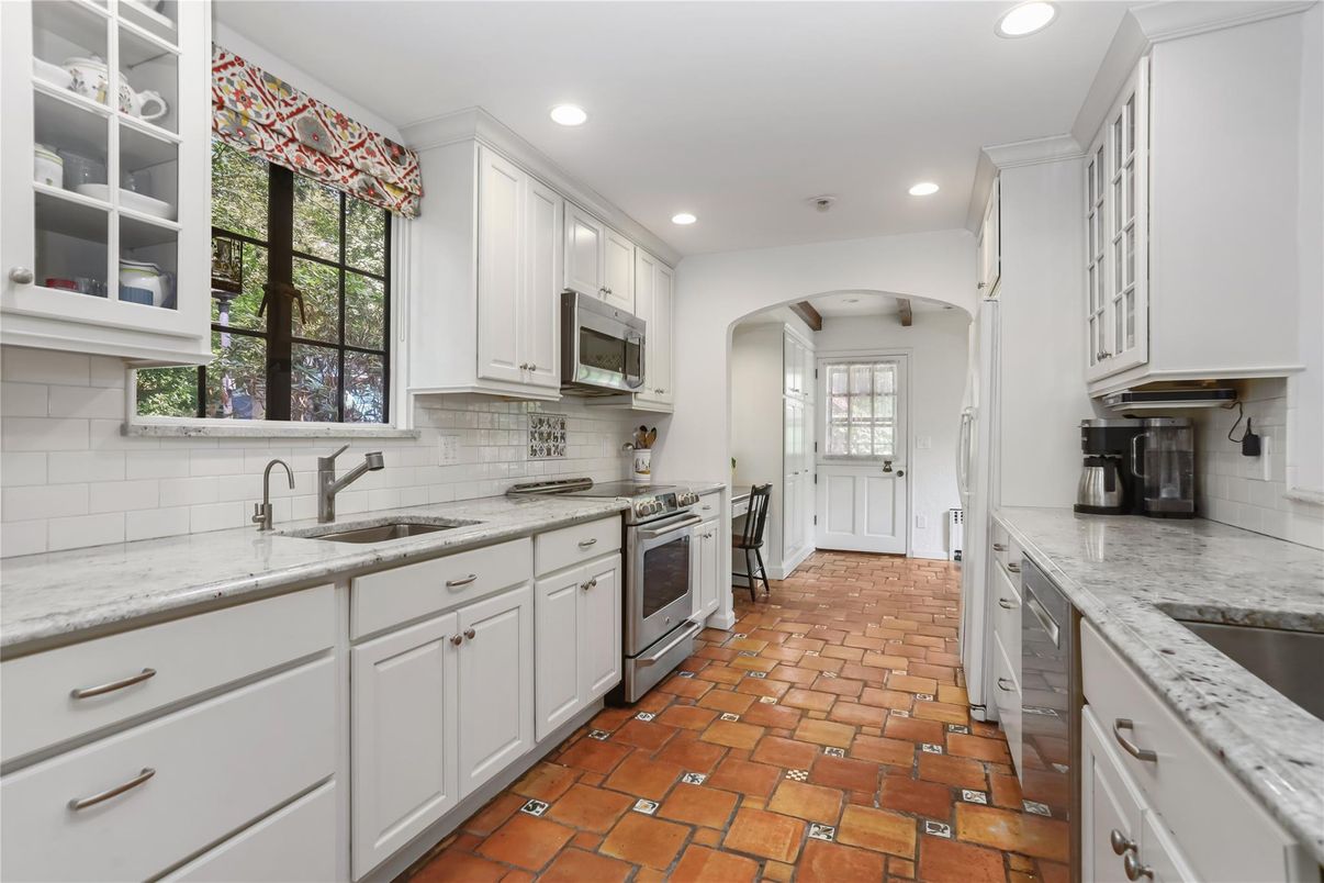 Interior, Kitchen, Recessed Lighting