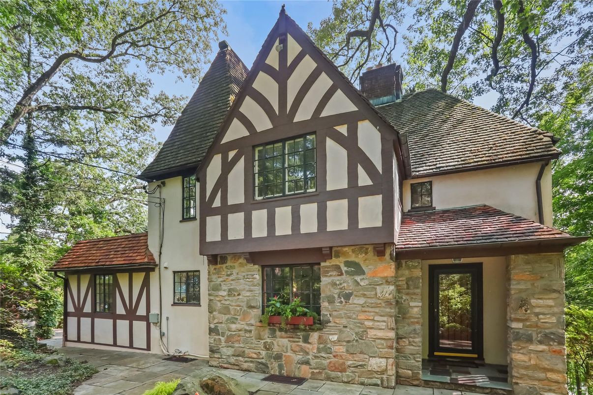 Exterior, Facade, Tudor Revival