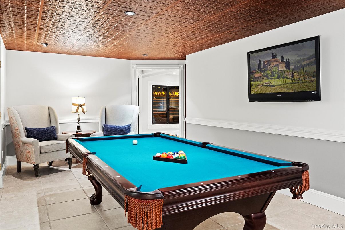 Billiard Table, Game Room, Interior, Recessed Lighting