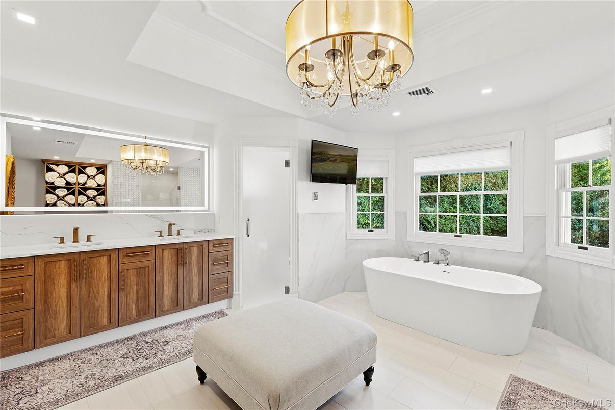 Bathroom, Chandelier, Dual Sink Vanities, Free Standing Baths, Interior, Recessed Lighting