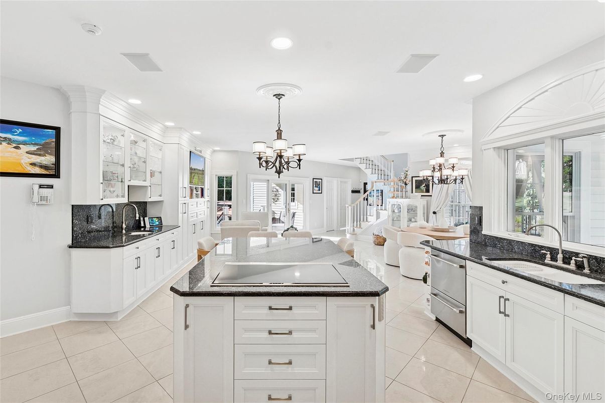 Chandelier, Dining room, Interior, Kitchen, Living room, Recessed Lighting