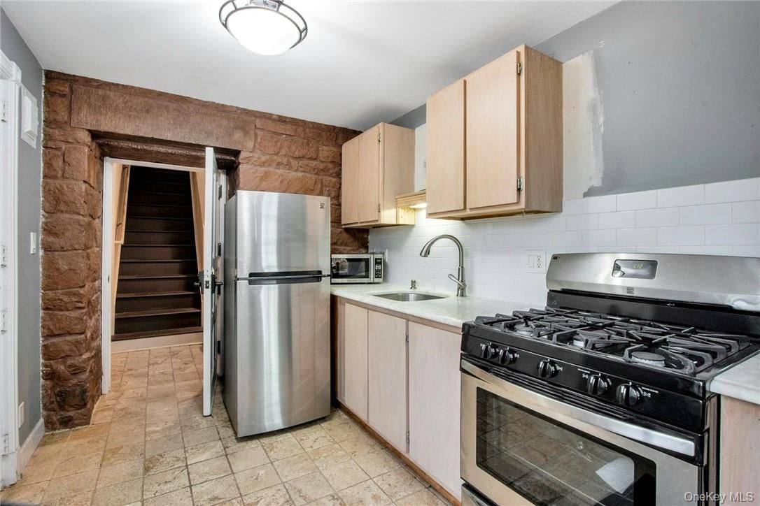 Interior, Kitchen, Stainless Steel Appliances