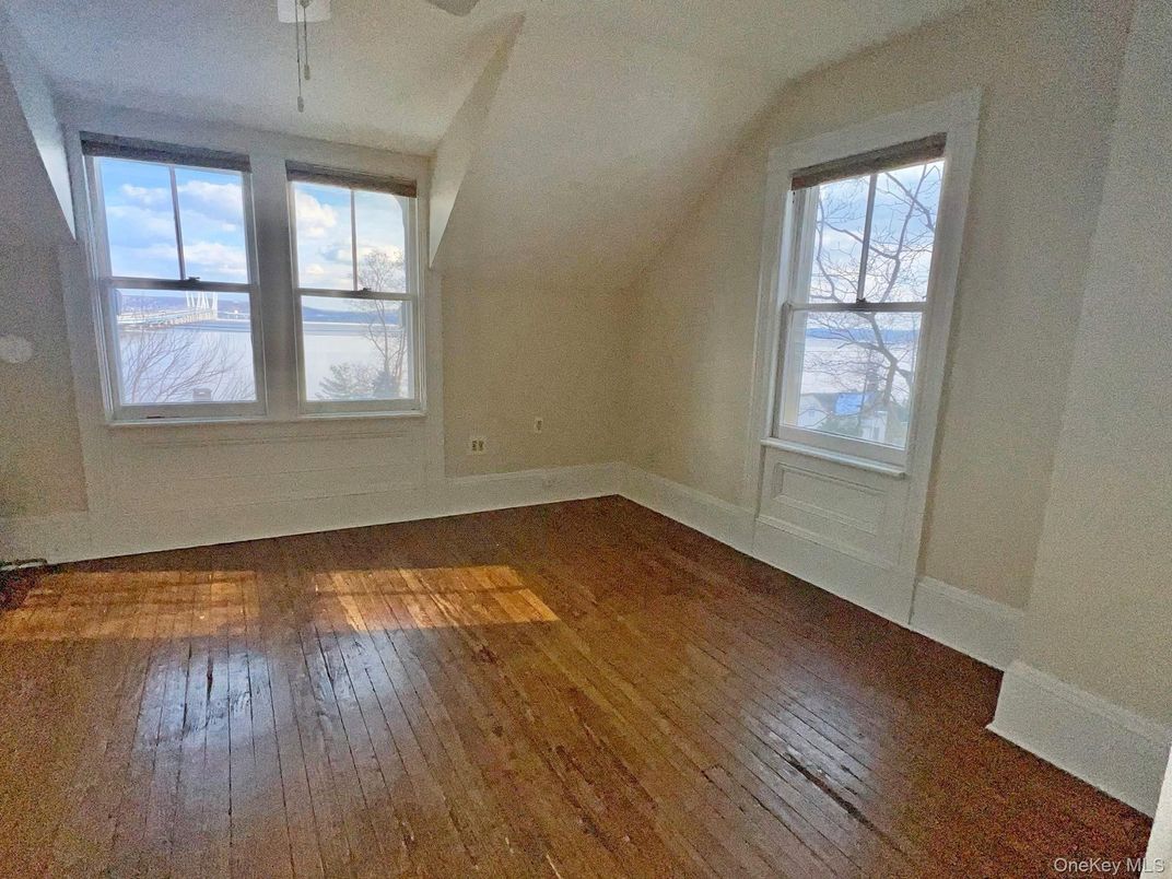 Empty room, Interior, Water, Wood Texture Flooring