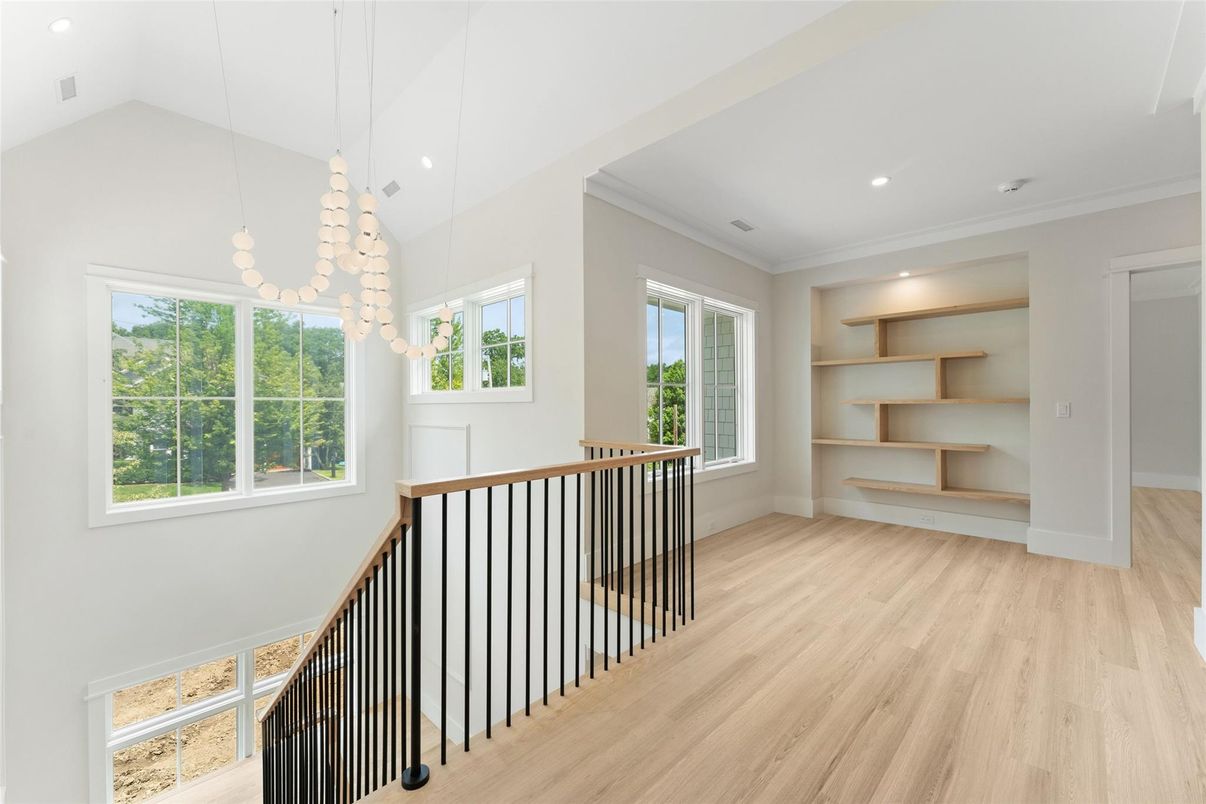 Interior, Pendant Lights, Recessed Lighting, Wood Texture Flooring