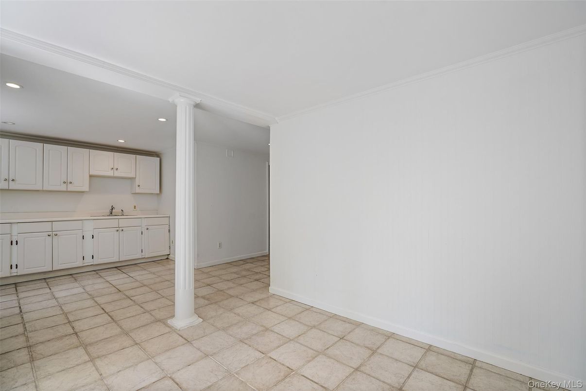 Empty room, Interior, Kitchen, Recessed Lighting