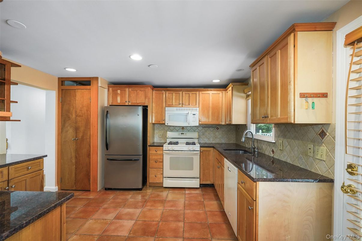 Interior, Kitchen, Recessed Lighting