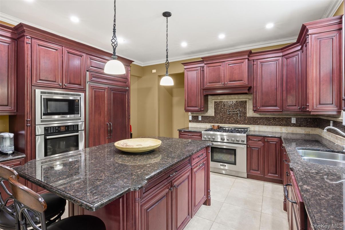 Interior, Kitchen, Pendant Lights, Recessed Lighting, Stainless Steel Appliances